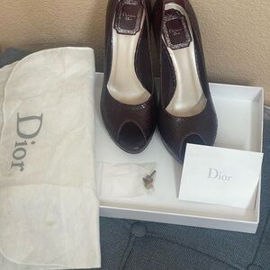 Christian Dior Python Leather Peep Toe Pumps Heels Burgundy Wine size 351/2 (5.5